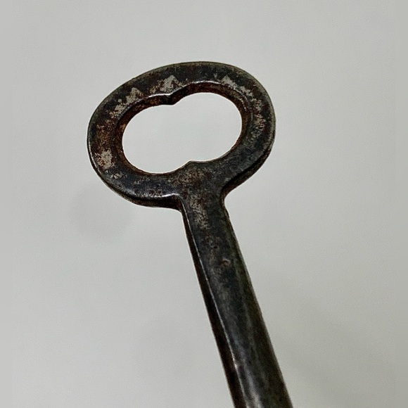 c. 1900 Antique Michigan Industrial Commercial Solid Barrel Skeleton Key #2 - Picture 8 of 11